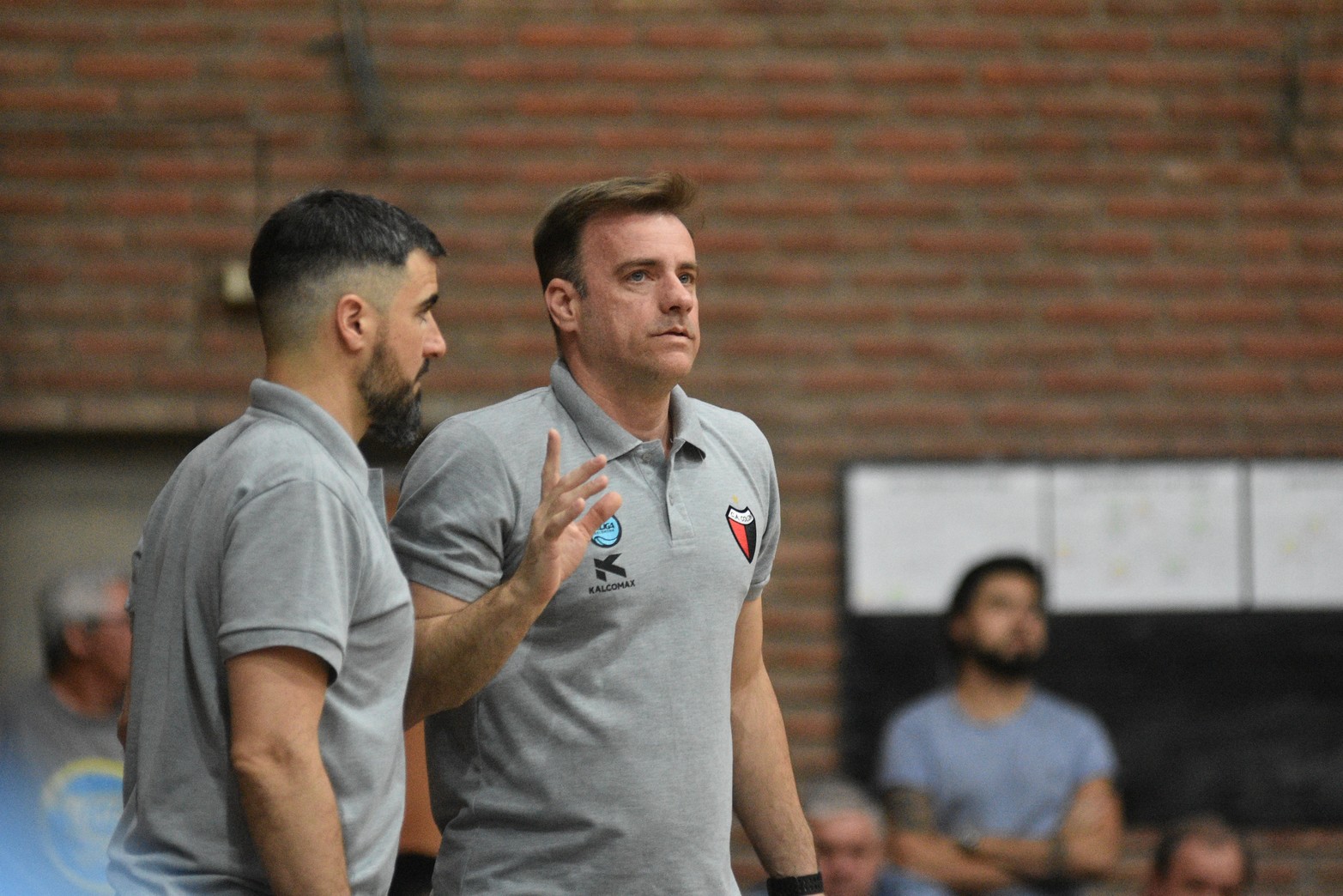 Siemienczuk junto a su colaborador