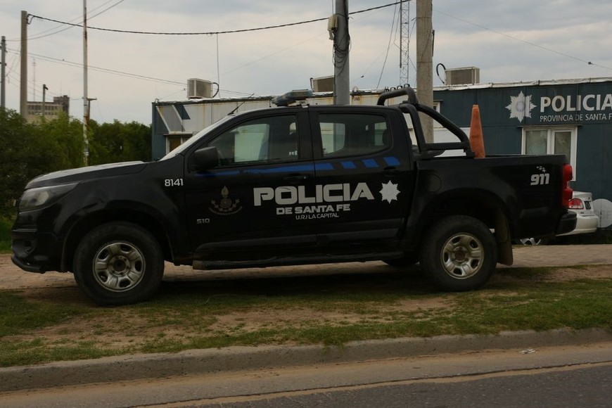 Imagen ilustrativa. Destacamento policial en Alto Verde. Tras recibir un balazo en el abdomen el joven fue operado en el hospital Cullen. Crédito: Mauricio Garín / Archivo El Litoral