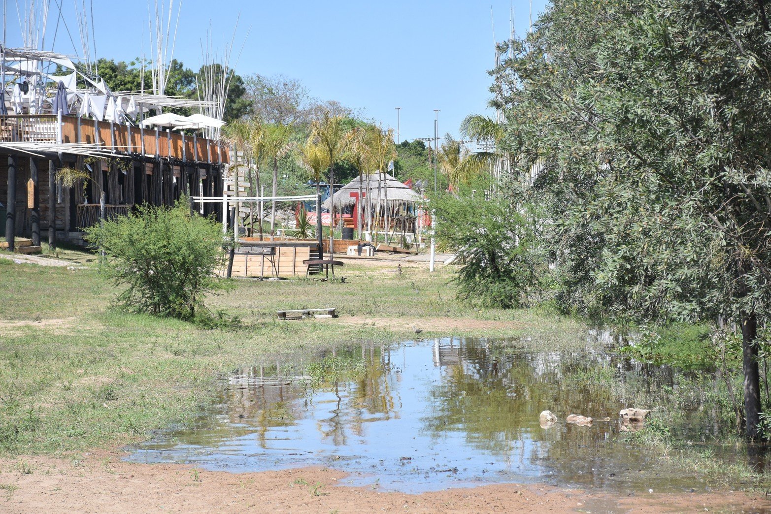 Paradores costanera este. Foto Flavio Raina