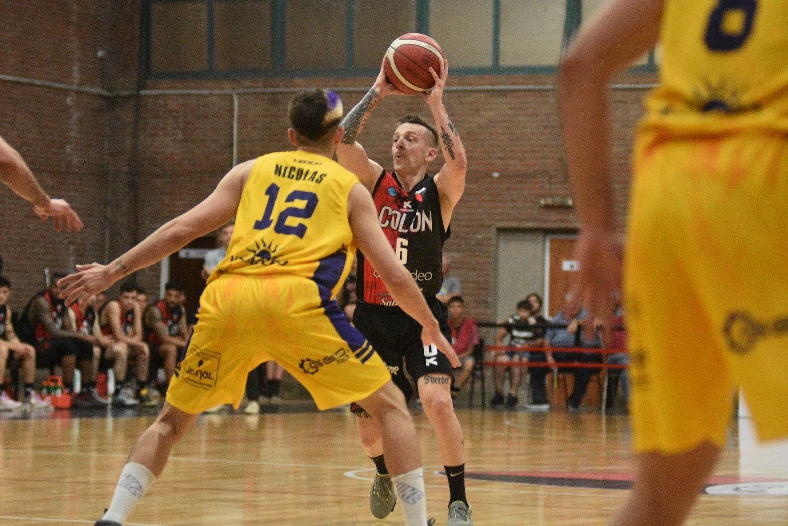 Colón ante Jáchal de San Juan, por la Liga Argentina.