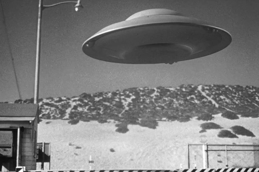 "La Tierra Contra Los Platillos Volantes", película de 1956. Foto:  Columbia Pictures