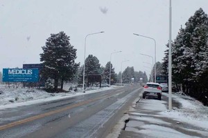 La nieve sorprendió a propios y ajenos en la ciudad turística.