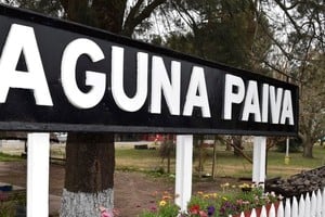 Investigadores policiales trabajan sobre el caso de un vecino de Laguna Paiva que denunció un robo millonario en su casa.