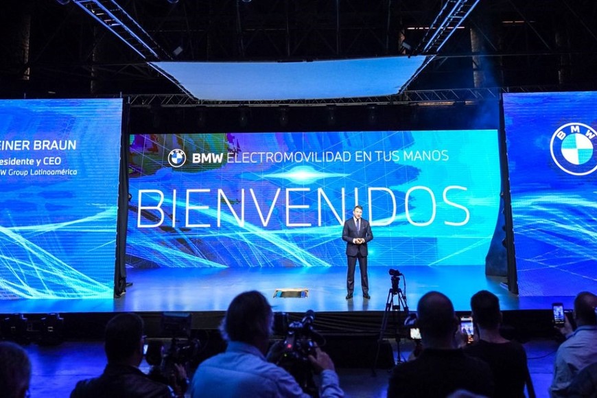 Todos los consumidores de este modelo recibirán un BMW Wallbox, que les permitirá efectuar cargas eléctricas