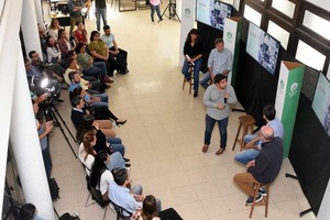 "Creamos un ecosistema con los privados, donde vamos desde formación del empleo hasta formación en robótica", remarcó el intendente Emilio Jatón.  Foto: Guillermo Di Salvatore