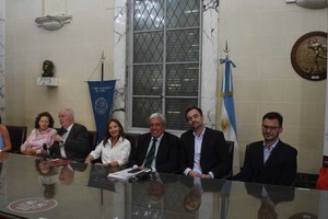 El evento fue presentado por autoridades de la Asociación Argentina de Derecho Administrativo y de la Facultad de Ciencias Jurídicas y Sociales de la UNL, y cuenta con el auspicio del gobierno de la Provincia y la Lotería de Santa Fe.  Crédito: Luis Cetraro