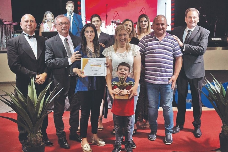 El máximo galardón fue para bar "El buen humor", de la localidad de Carlos Pellegrini.