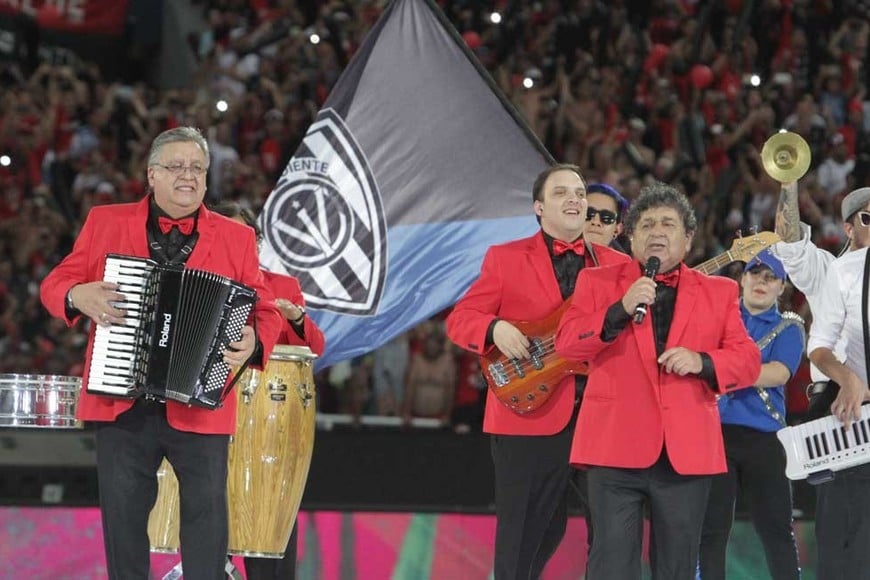 Colón final unica tres años