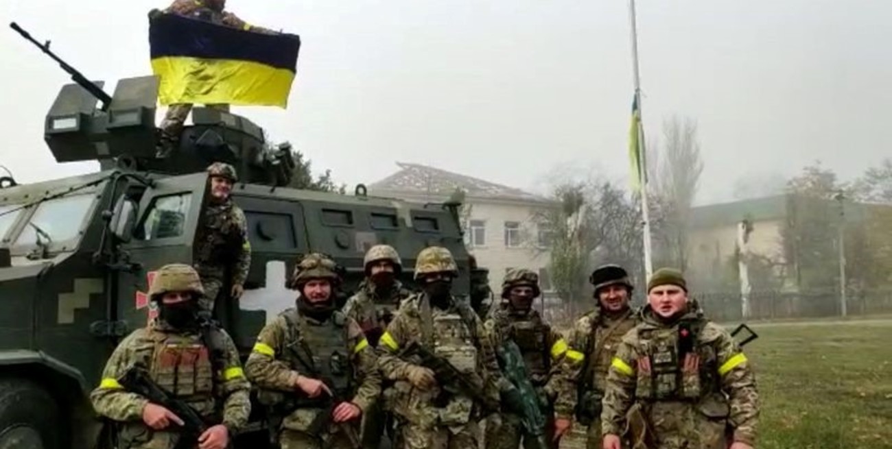 Las fuerzas ucranianas avanzan en el sur tras la retirada rusa