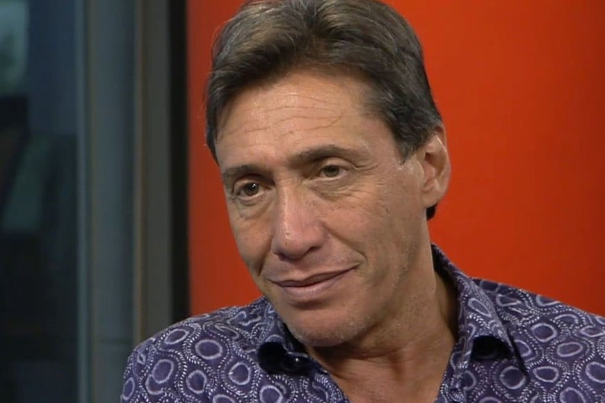 La fiscal considera al actor como autor material del delito de “abuso sexual simple reiterado en tres ocasiones”