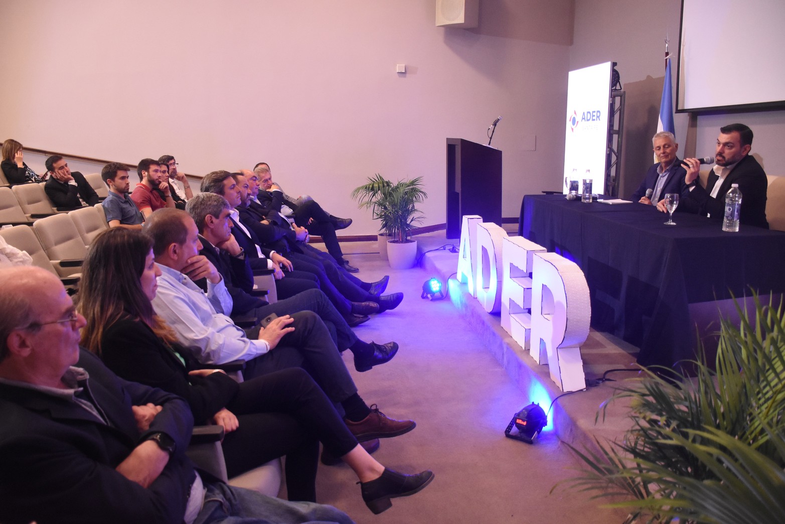 Bajo la consigna "Debatir, reflexionar y proyectar" se realizó el 2º Coloquio de ADER