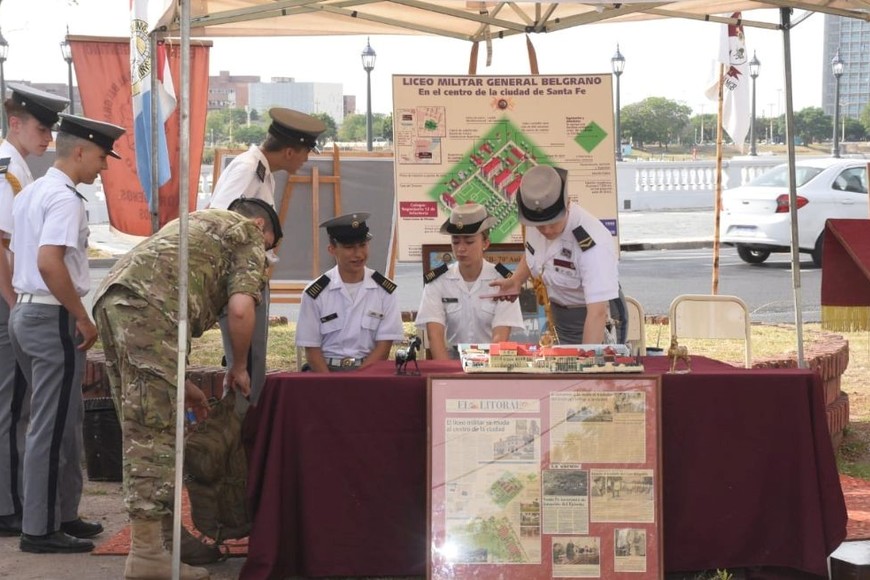 Los cadetes dicen presente. Crédito: Guillermo Di Salvatore