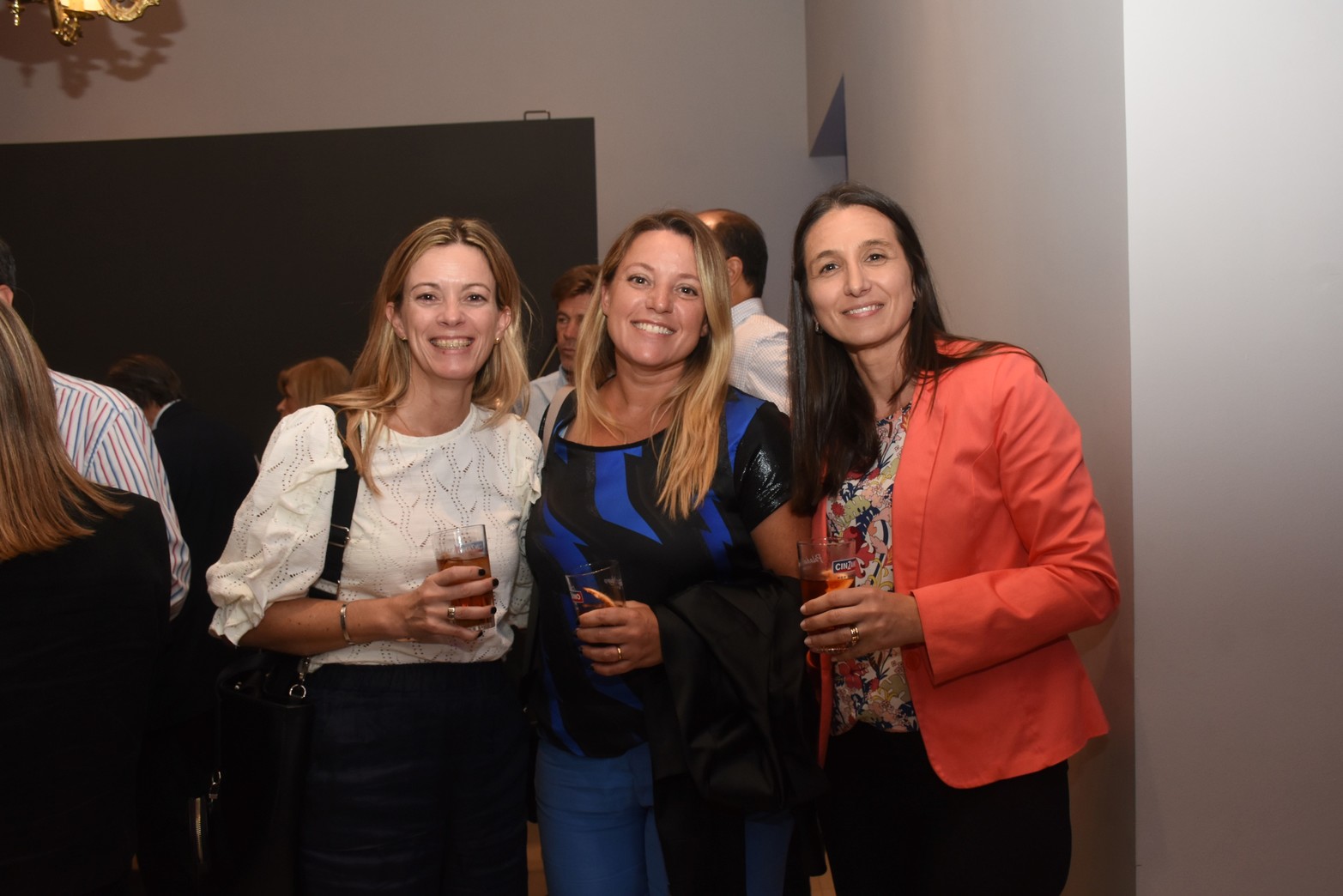 Con el objetivo de dialogar, debatir y proyectar los desafíos políticos y económicos del país, la Asociación para el Desarrollo de Santa Fe y su Región convocó a especialistas, que dejaron sus puntos de vista e ideas.