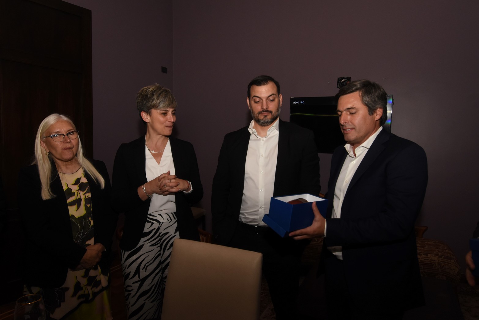 Con el objetivo de dialogar, debatir y proyectar los desafíos políticos y económicos del país, la Asociación para el Desarrollo de Santa Fe y su Región convocó a especialistas, que dejaron sus puntos de vista e ideas.