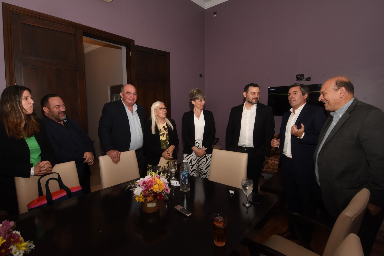 Con el objetivo de dialogar, debatir y proyectar los desafíos políticos y económicos del país, la Asociación para el Desarrollo de Santa Fe y su Región convocó a especialistas, que dejaron sus puntos de vista e ideas.