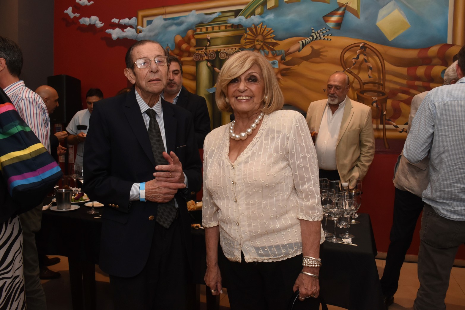 Con el objetivo de dialogar, debatir y proyectar los desafíos políticos y económicos del país, la Asociación para el Desarrollo de Santa Fe y su Región convocó a especialistas, que dejaron sus puntos de vista e ideas.