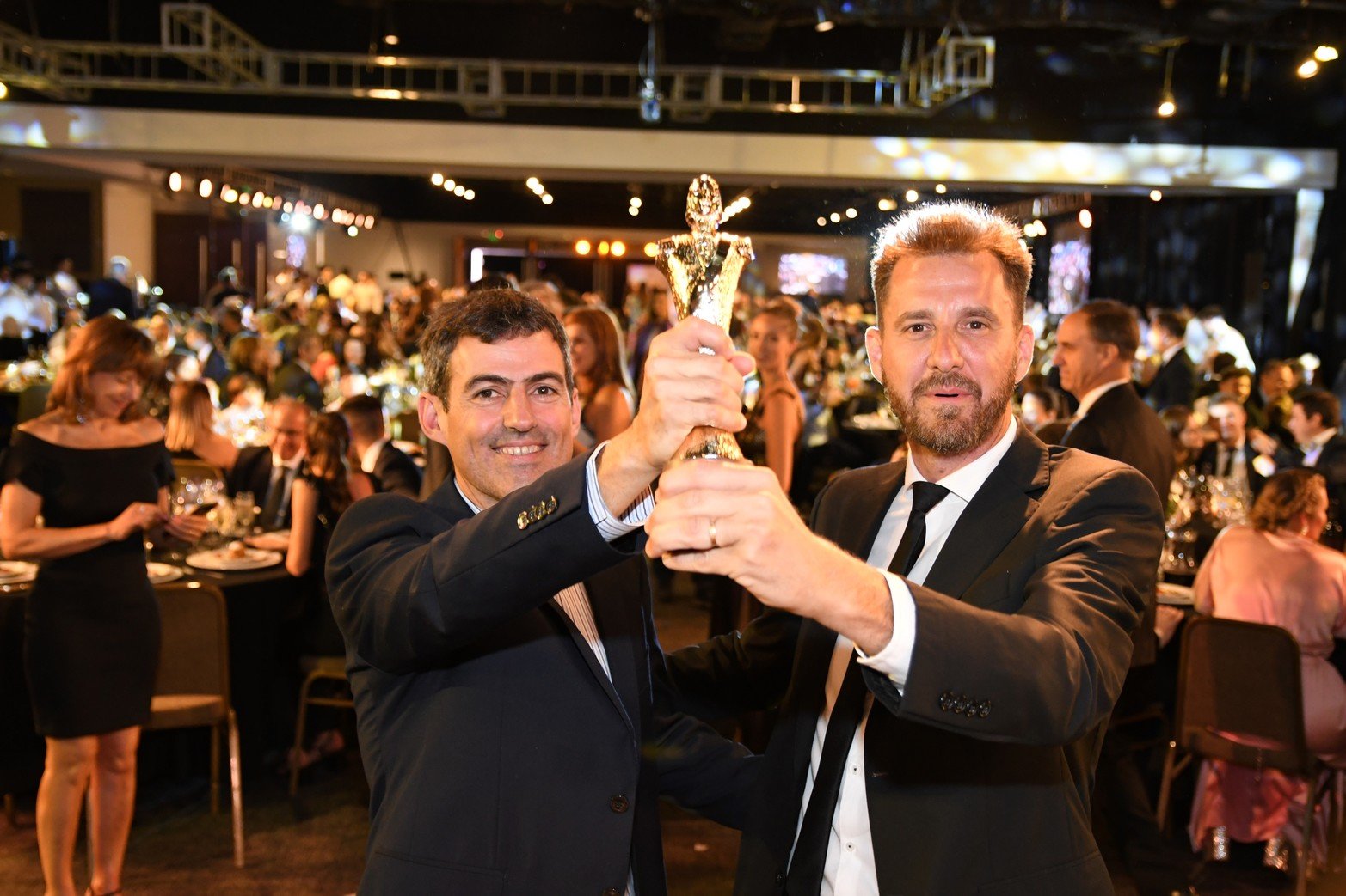 Los ganadores del Brigadier de oro, AB sonido