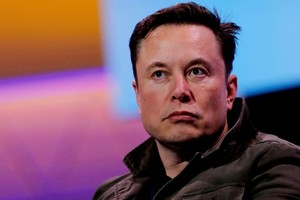 Elon Musk, nuevo propietario de Twitter tras las escandalosa negociación. Crédito: Mike Blake / Reuters