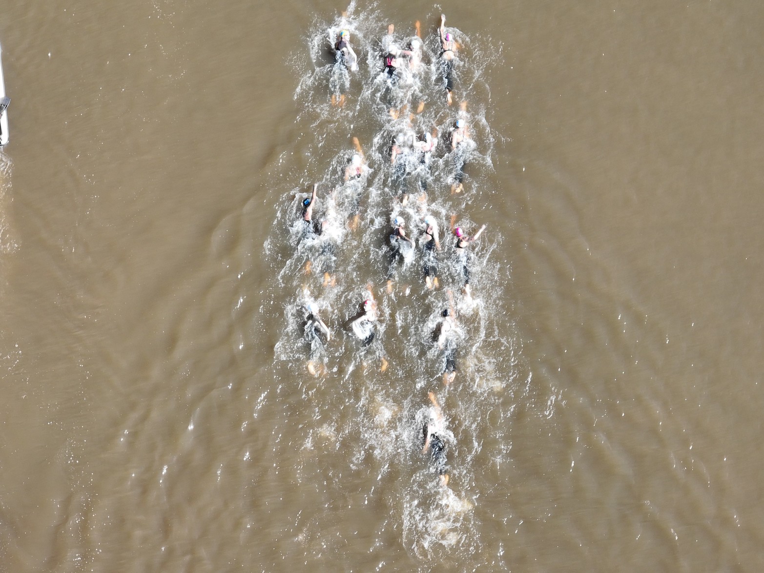 Después de tres años, se volvió a correr el maratón acuático Rio Coronda