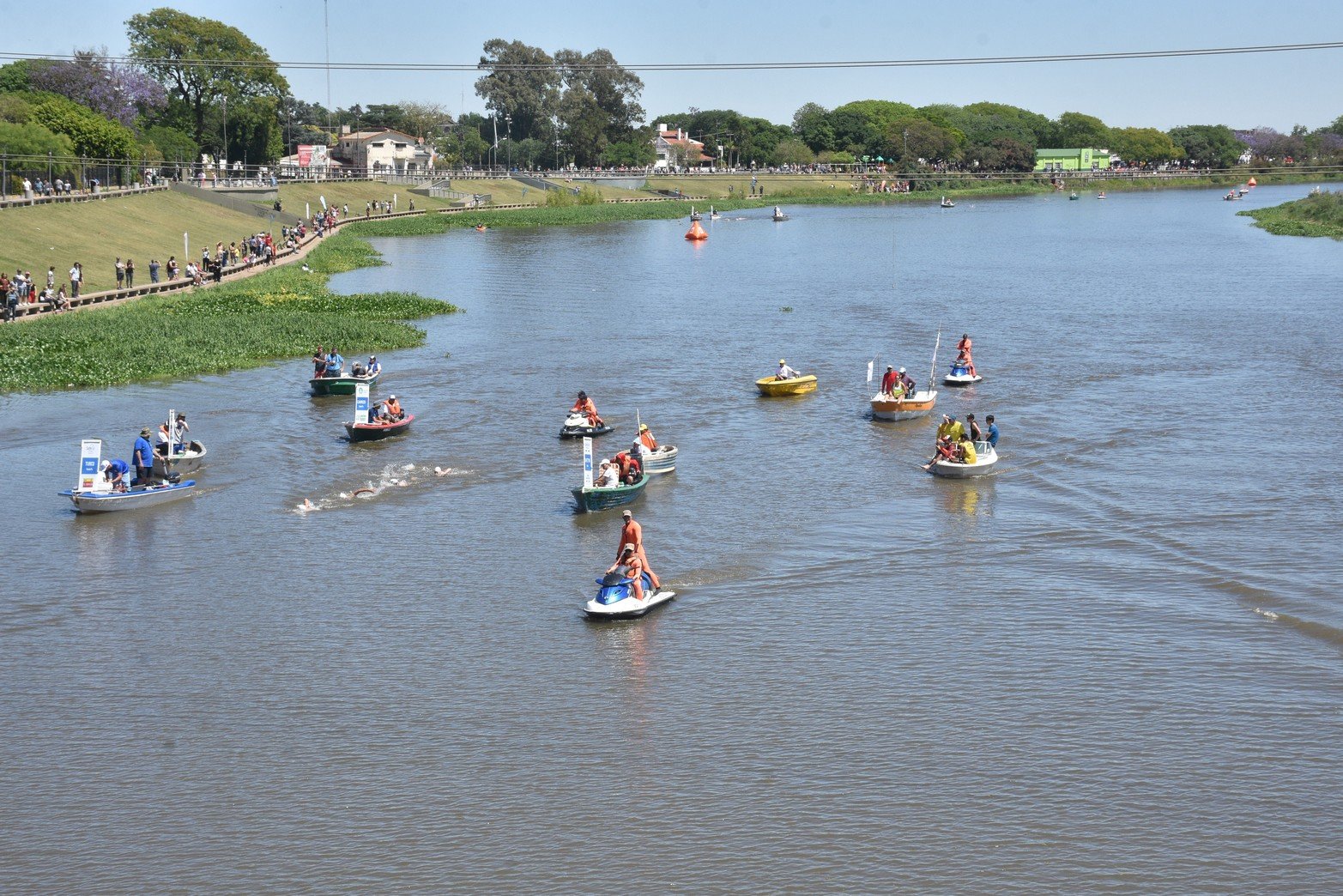 El maratón acuático Santa Fe Coronda vive una nueva edición. Flavio Raina