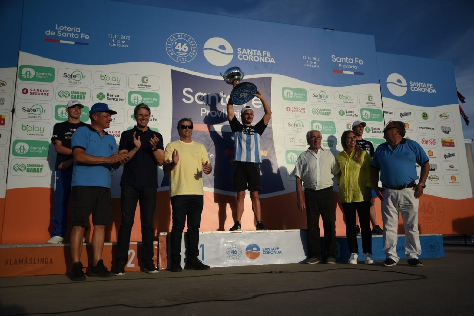 El argentino Matías Díaz Hernández ganó la 46a. edición de la Santa Fe - Coronda. La mejor entre las mujeres fue la santafesina Erika Yenssen. El nadador paralímpico Theo Curin cumplió su objetivo al arribar a Coronda.