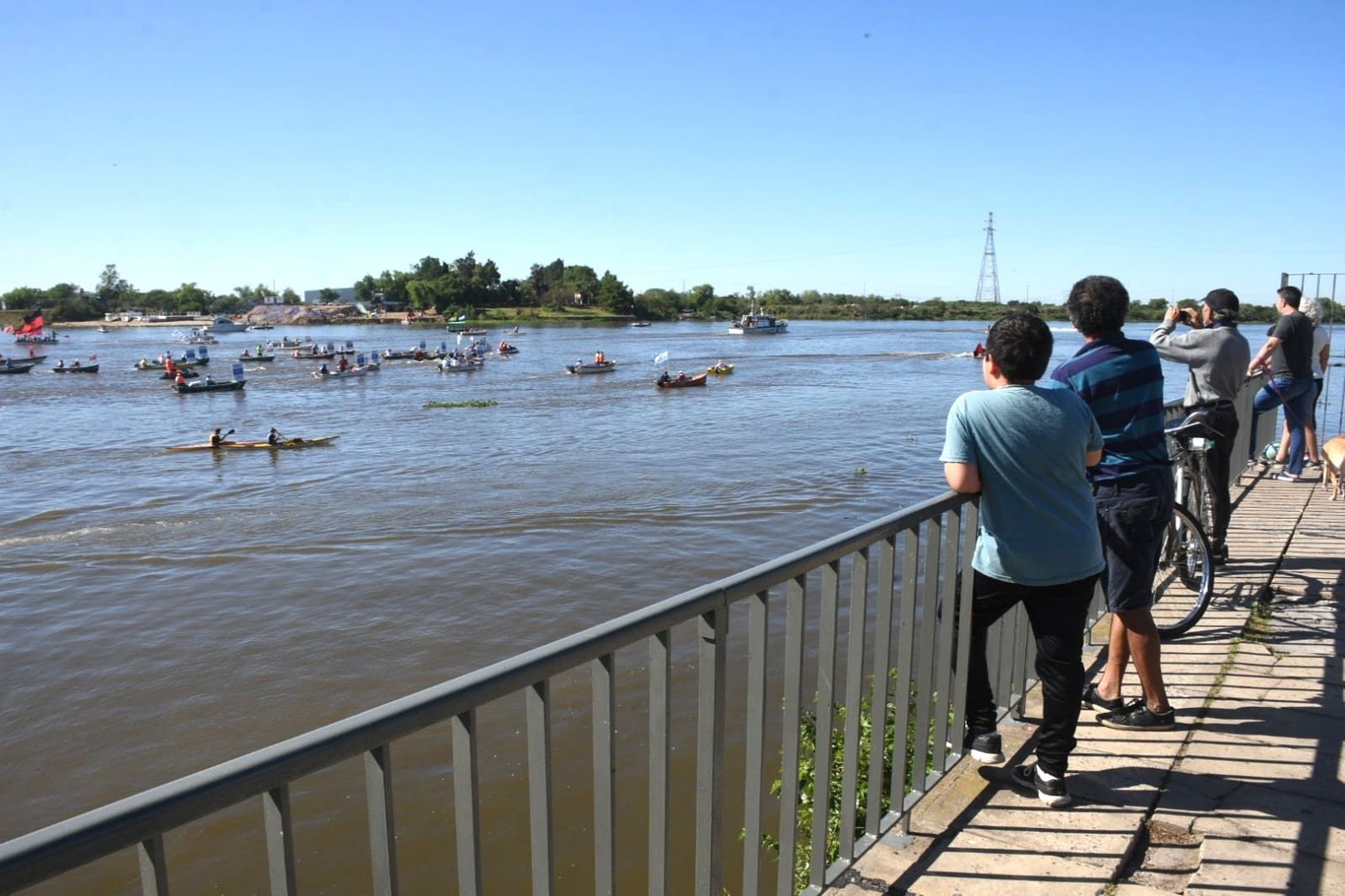 El maratón acuático Santa Fe Coronda vive una nueva edición. Guillermo Di Salvatore