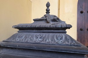 Las dos urnas cumplirán su primer siglo de colocadas en 2028.