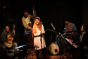 En la nueva placa, editada por Shagrada Medra, los músicos de La Contienda proponen una serie de canciones originales, gestadas desde la esencia misma del grupo. Foto: Gentileza José Almeida