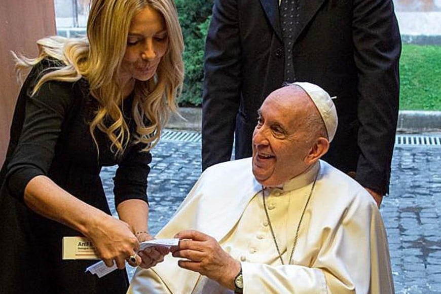 La primera dama se reunió con el papa Francisco  en el marco de la iniciativa "anti-bullying" que impulsa junto a Scholas Ocurrentes.