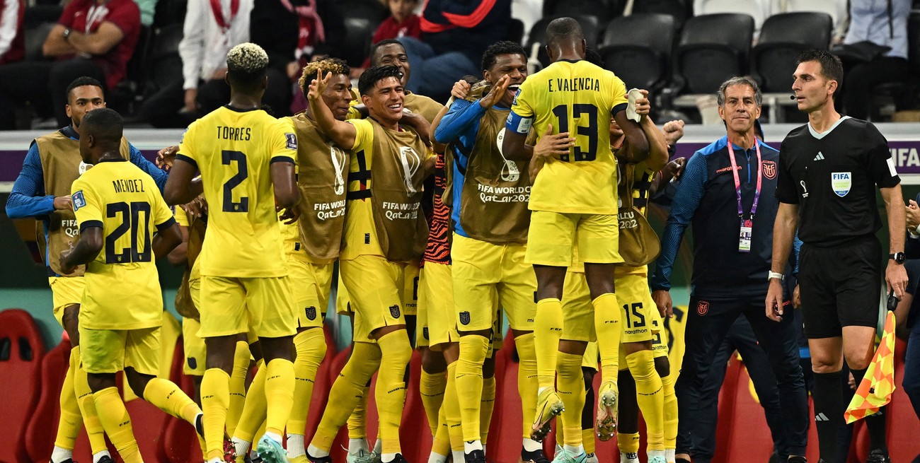 Doblete de Valencia para darle la victoria a Ecuador sobre Qatar en el inicio del Mundial