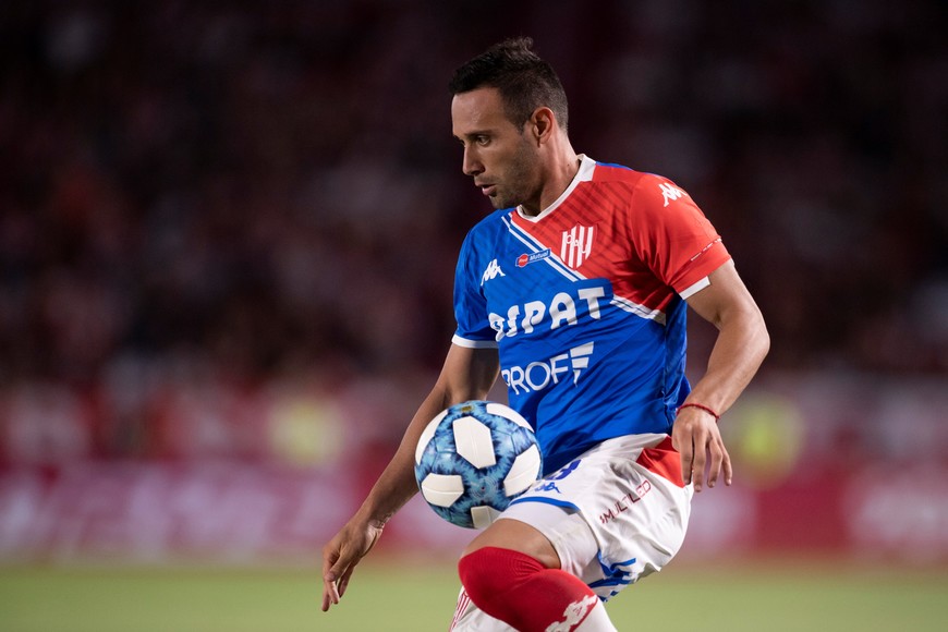 Claudio Corvalán seguirá defendiendo la rojiblanca. Crédito: Archivo El Litoral.