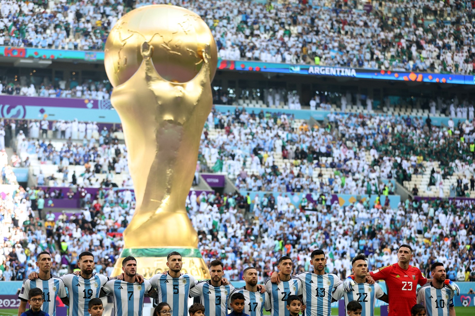 La mas deseada. La presentación tuvo su color en este particular Mundial de fútbol. 