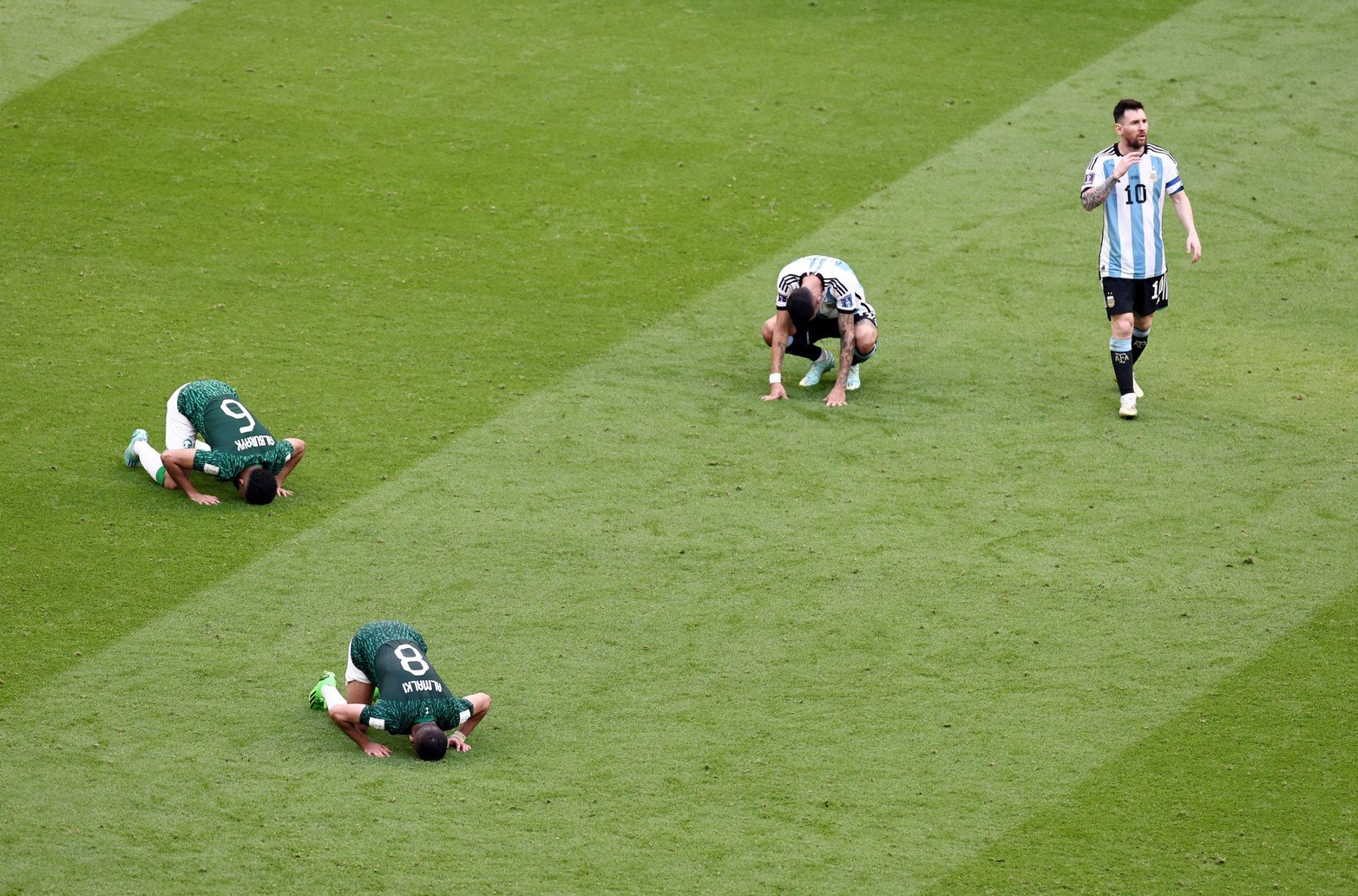El final. Contra todos los pronósticos, Arabia Saudita dio el primer batacazo en el Mundial de Qatar. Le cortó un invicto de 36 partidos. 