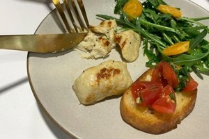 La empresa que produce la carne cultivada comunicó la noticia con una "carta abierta a los pollos del mundo".