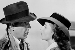 Humphrey Bogart junto a Ingrid Bergman, protagonizaron una de las películas más emblemáticas de todos los tiempos, que figura entre las más queridas por el público. Foto: Warner Bros.