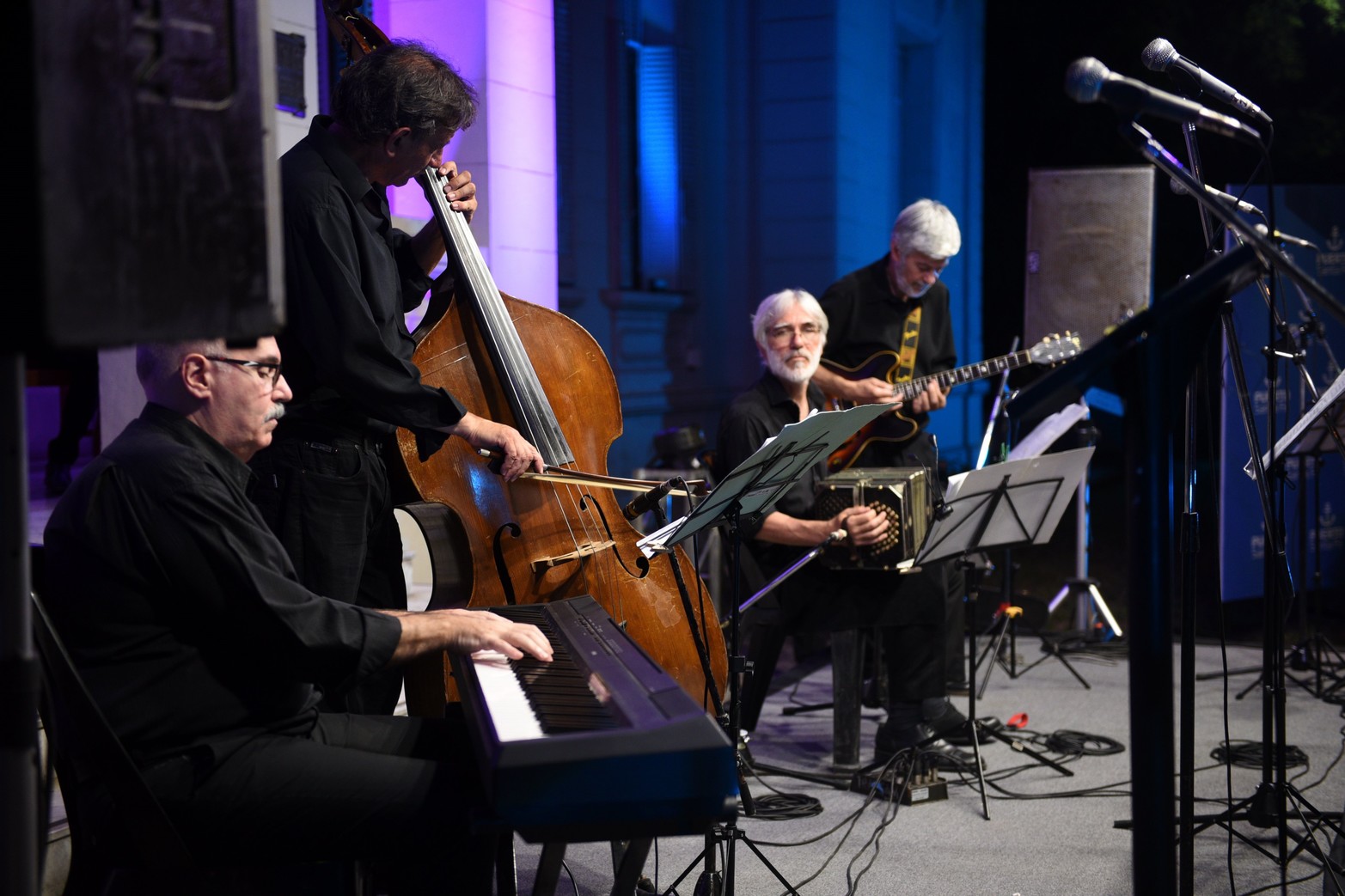 Tango y Estrellas en el puerto