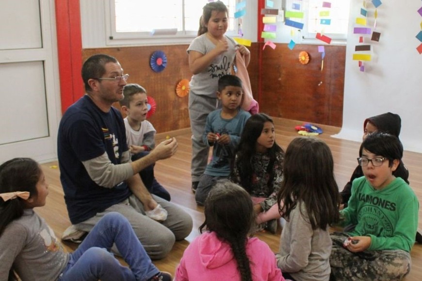 En los encuentros la palabra transita libremente. Esto lleva a que se generen preguntas y reflexiones.