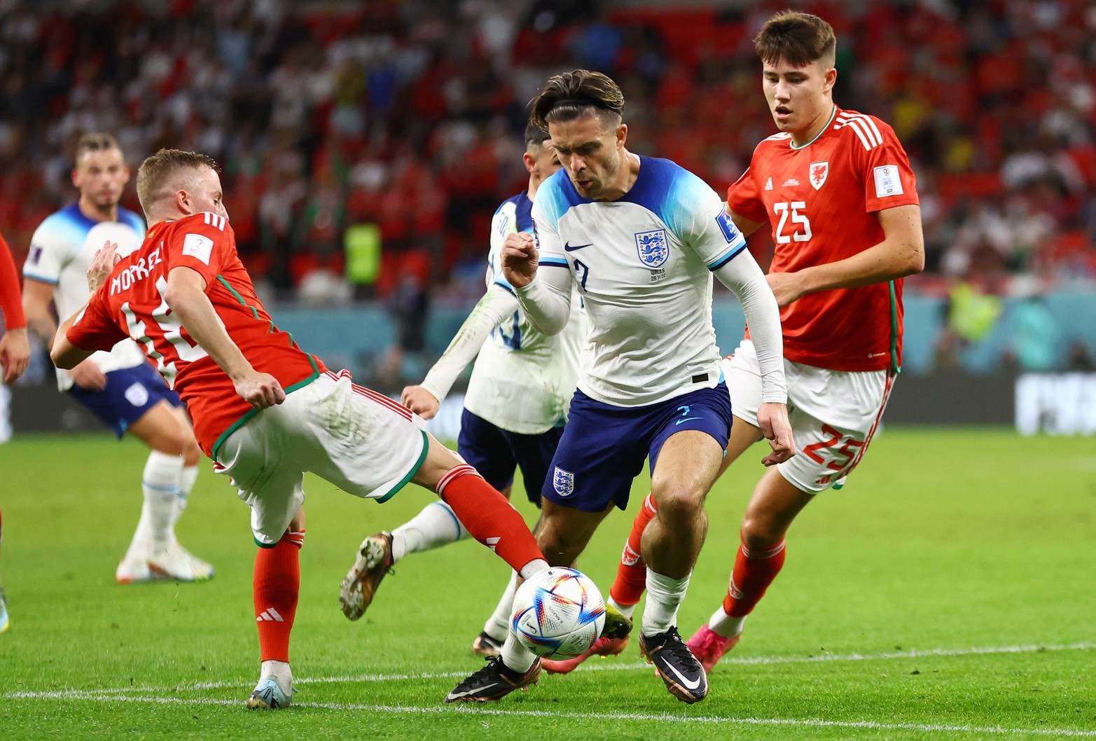 Inglaterra goleó a Gales y jugará con Senegal en octavos de final.
