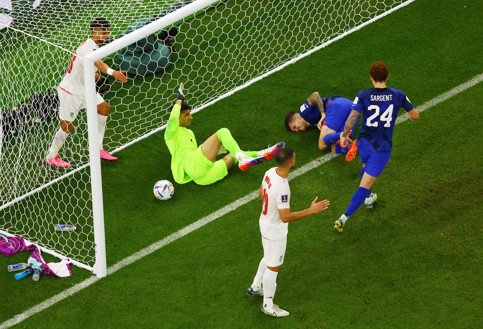 Estados Unidos venció a Irán 1 a 0 y avanzó a octavos de final.