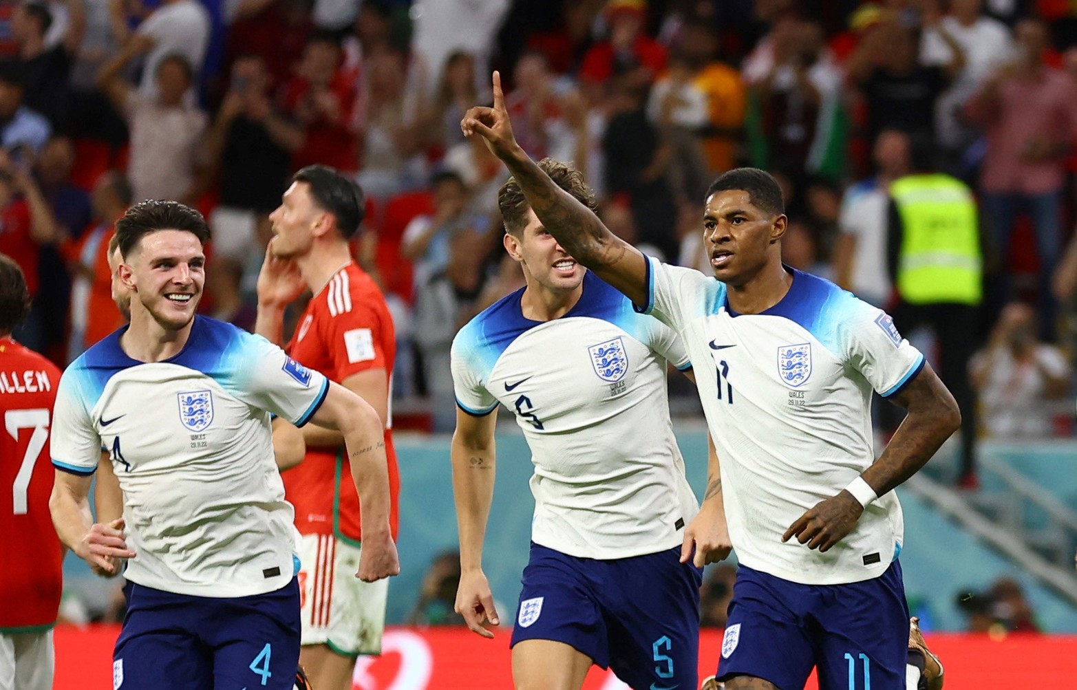 Inglaterra goleó a Gales y jugará con Senegal en octavos de final.