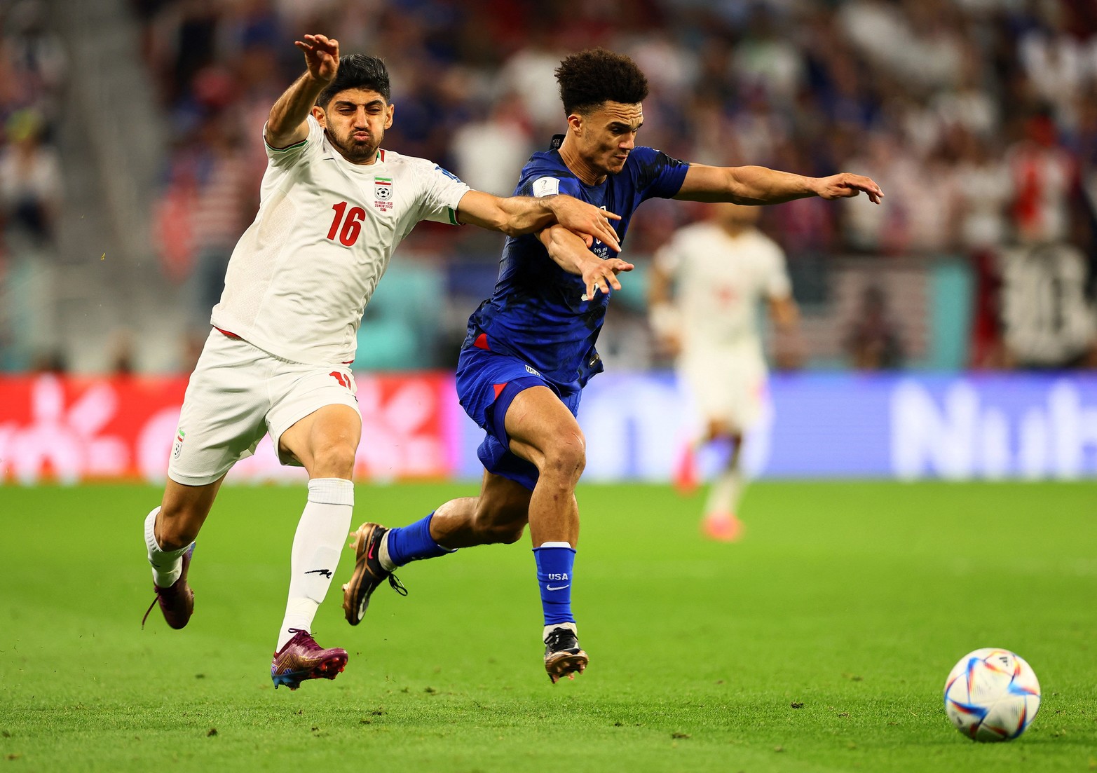 Estados Unidos venció a Irán 1 a 0 y avanzó a octavos de final.