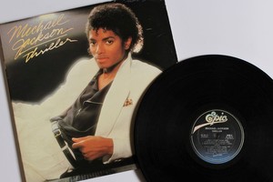 “Thriller”, fue publicado en noviembre de 1982 por Epic Records, con la producción de Quincy Jones. Foto: Shutterstock