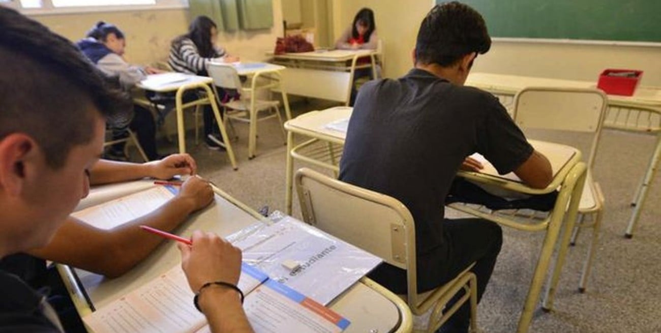Dos encuestas marcan alto rechazo a las últimas medidas del Ministerio de Educación de Santa Fe