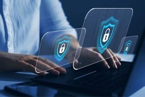 Los correos electrónicos y las contraseñas seguras son uno de los ejes más importantes a considerar para proteger la información.