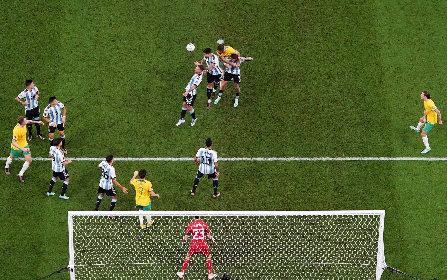 Por octavos de final, Argentina le ganó 2 a 1 a Australia y pasó a cuartos de final.