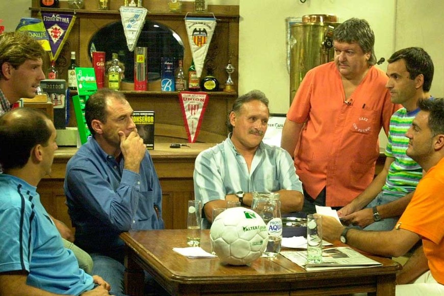 Pumpido y Luque, infaltables en la mesa de café.