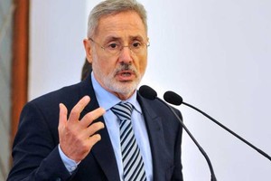 El ex ministro de Seguridad quedó imputado en la causa que se investiga presunto espionaje ilegal en Santa Fe.