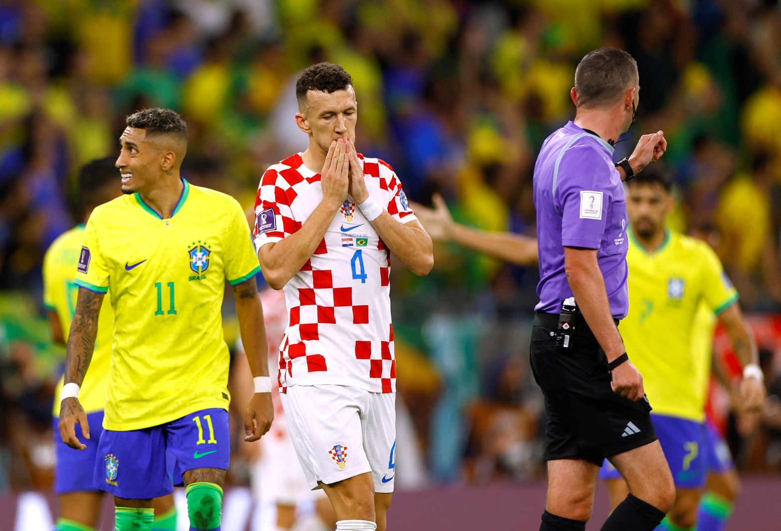 Por la fase de cuartos de final de la Copa del Mundo, Brasil y Croacia juegan su partido.
