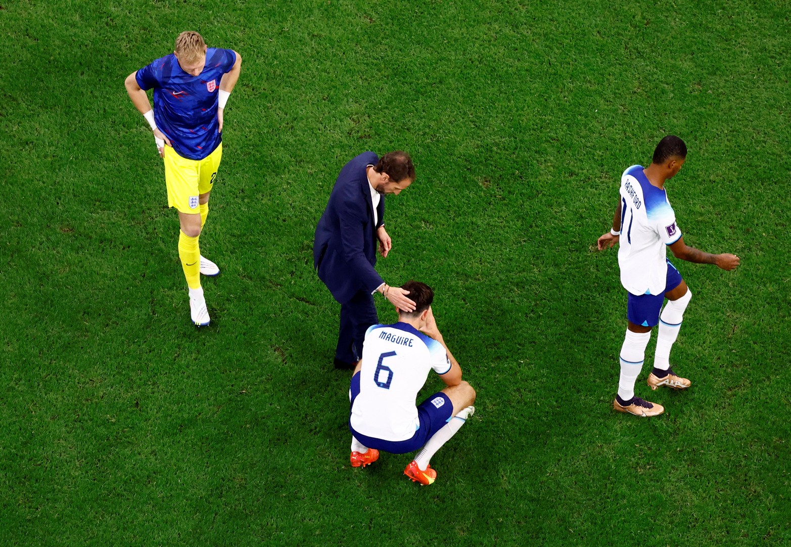 Por cuartos de final, Inglaterra y Francia disputan el encuentro en la Copa del Mundo de fútbol.