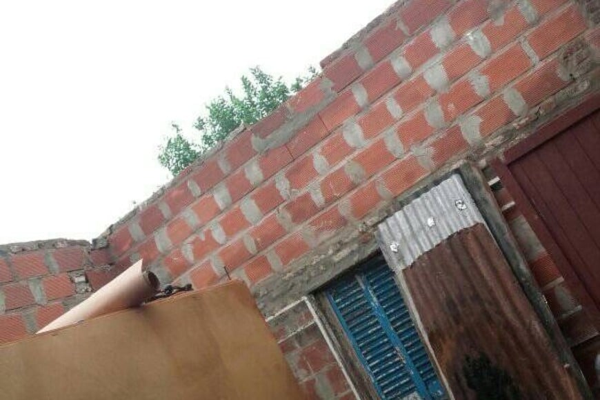 Techo volado en una vivienda de Bvd. Oroño.